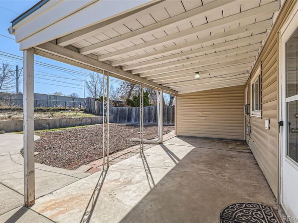 3016 S Grape Way, Denver CO 80222