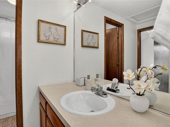 2082 S Helena Street A, Aurora CO 80013