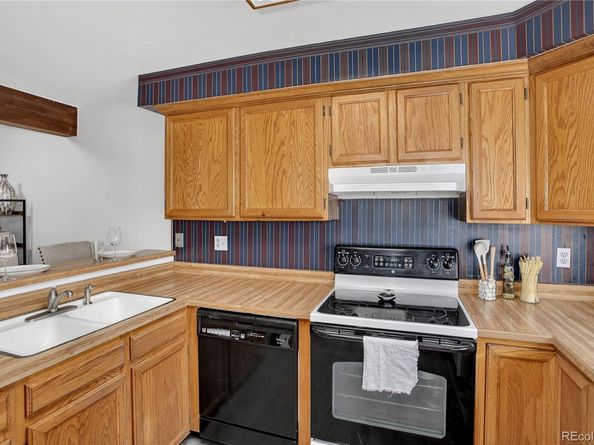 2082 S Helena Street A, Aurora CO 80013