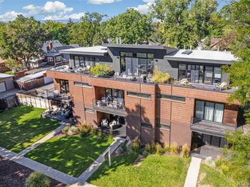 203 S Marion St Pkwy