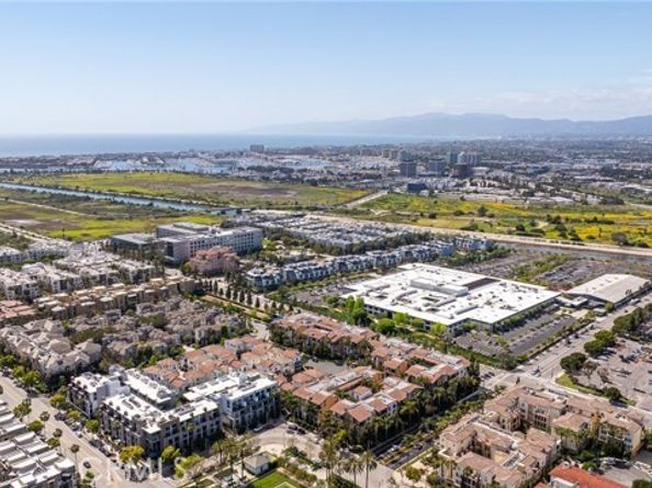 13031 Villosa Place 437, Los Angeles CA 90094