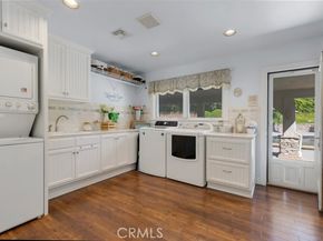 16426 Knollwood Drive, Granada Hills (los Angeles) CA 91344