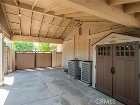 16426 Knollwood Drive, Granada Hills (los Angeles) CA 91344