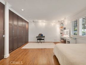 16426 Knollwood Drive, Granada Hills (los Angeles) CA 91344