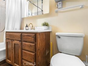 1817 N Hollywood, Burbank CA 91505