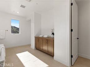 9530 N Andora Avenue, Chatsworth (los Angeles) CA 91311
