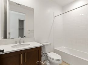 9530 N Andora Avenue, Chatsworth (los Angeles) CA 91311