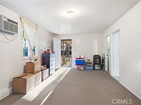 11474 Gladstone, Sylmar (los Angeles) CA 91342
