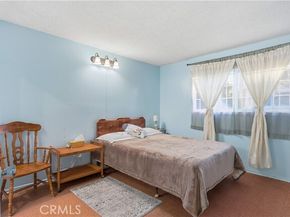 11474 Gladstone, Sylmar (los Angeles) CA 91342
