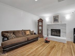 7113 Encino Avenue, Los Angeles CA 91406