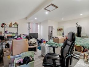 7113 Encino Avenue, Los Angeles CA 91406