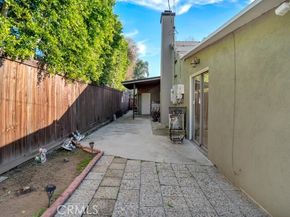 7113 Encino Avenue, Los Angeles CA 91406