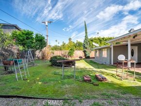 7113 Encino Avenue, Los Angeles CA 91406