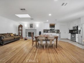 7113 Encino Avenue, Los Angeles CA 91406