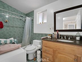 7113 Encino Avenue, Los Angeles CA 91406