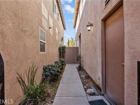 9447 Hendrix, North Hills (los Angeles) CA 91343