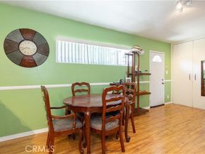 18715 valerio Street, Reseda (los Angeles) CA 91335