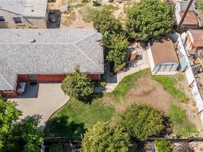 18715 valerio Street, Reseda (los Angeles) CA 91335