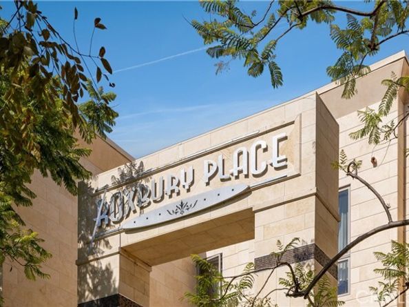 1318 Roxbury 210, Los Angeles CA 90035
