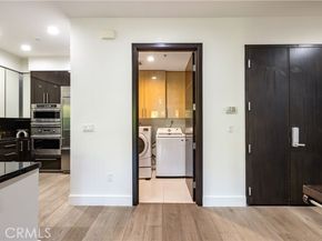 1318 Roxbury 210, Los Angeles CA 90035
