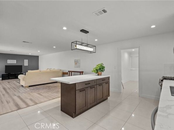 7839 Lena, West Hills (los Angeles) CA 91304