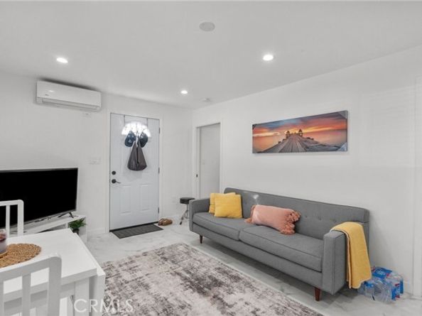 7839 Lena, West Hills (los Angeles) CA 91304