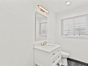 7839 Lena, West Hills (los Angeles) CA 91304