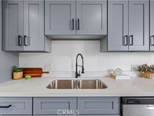 5301 Balboa Boulevard M4, Encino (los Angeles) CA 91316
