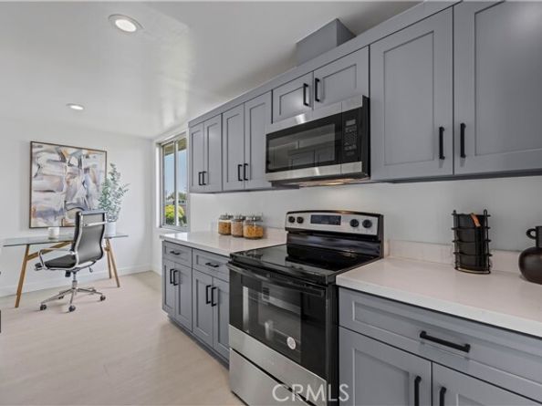 5301 Balboa Boulevard M4, Encino (los Angeles) CA 91316