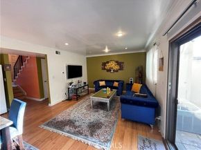 6625 Wilbur 13, Reseda (los Angeles) CA 91335