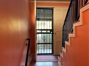 6625 Wilbur 13, Reseda (los Angeles) CA 91335