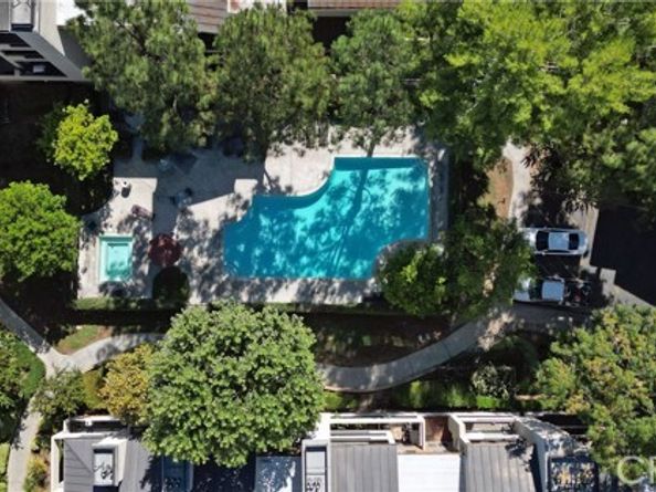 5515 Canoga 318, Woodland Hills (los Angeles) CA 91367