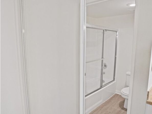 5515 Canoga 318, Woodland Hills (los Angeles) CA 91367