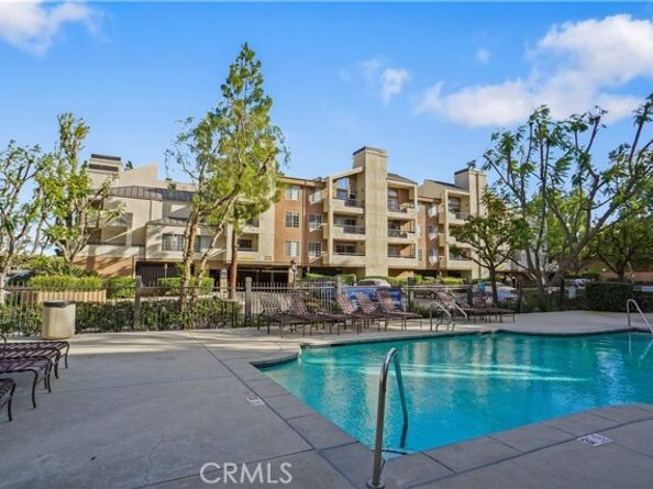 5515 Canoga 318, Woodland Hills (los Angeles) CA 91367