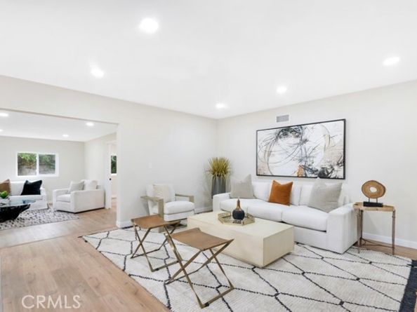 11552 Fellows, Pacoima (los Angeles) CA 91331
