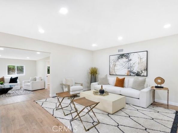 11552 Fellows, Pacoima (los Angeles) CA 91331