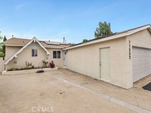 11552 Fellows, Pacoima (los Angeles) CA 91331