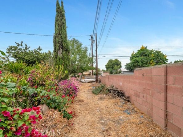 11552 Fellows, Pacoima (los Angeles) CA 91331