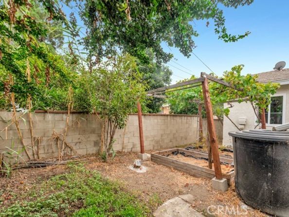 11552 Fellows, Pacoima (los Angeles) CA 91331