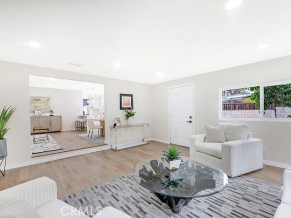 11552 Fellows, Pacoima (los Angeles) CA 91331