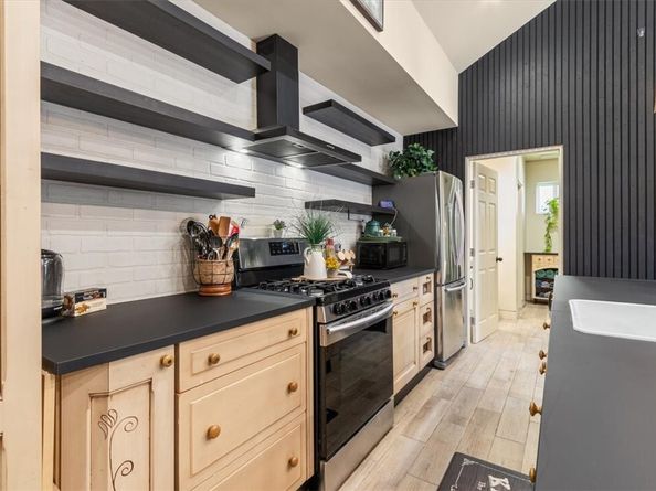 15657 Devonshire, Granada Hills (los Angeles) CA 91344