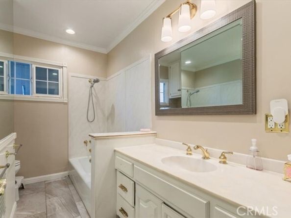 15657 Devonshire, Granada Hills (los Angeles) CA 91344