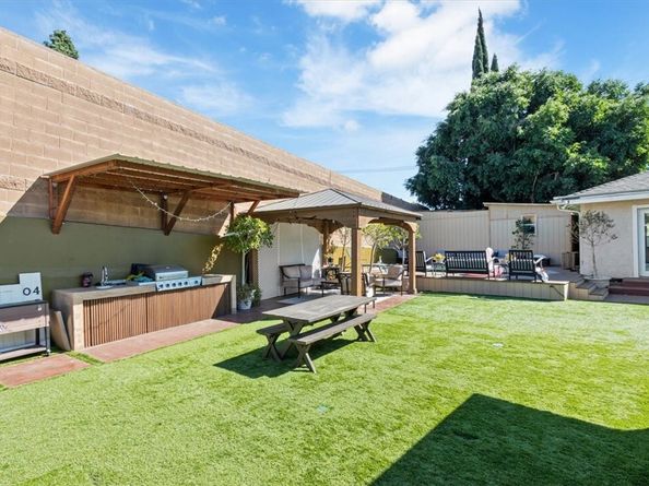 15657 Devonshire, Granada Hills (los Angeles) CA 91344