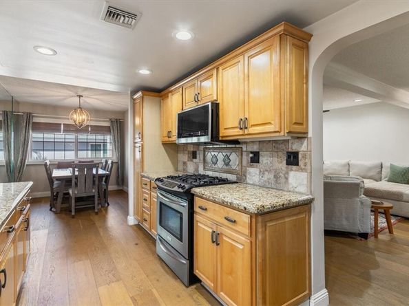 15657 Devonshire, Granada Hills (los Angeles) CA 91344