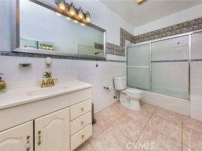 5245 Strohm Avenue, North Hollywood (los Angeles) CA 91601