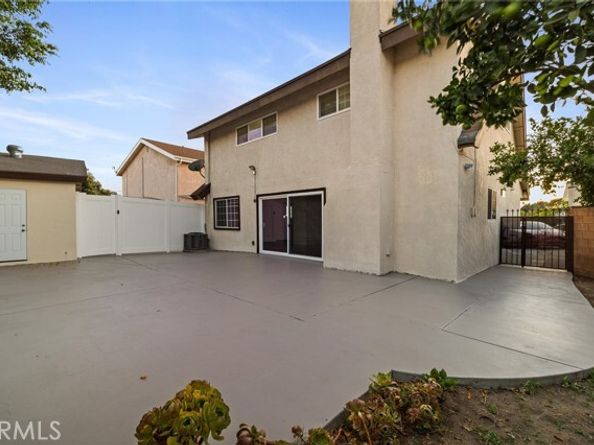 12759 Elkwood Street, North Hollywood (los Angeles) CA 91605