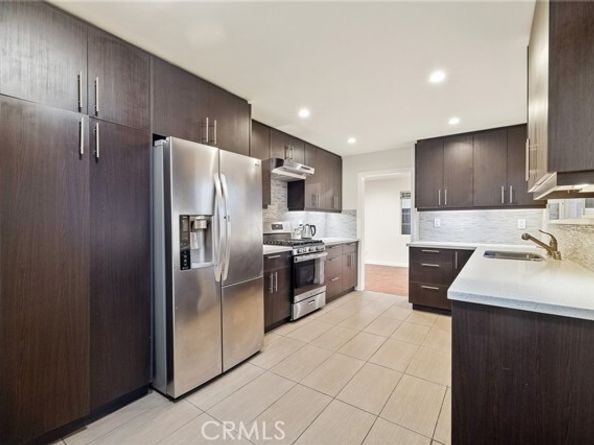 12759 Elkwood Street, North Hollywood (los Angeles) CA 91605