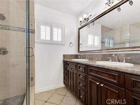 8401 Farralone Avenue, West Hills (los Angeles) CA 91304