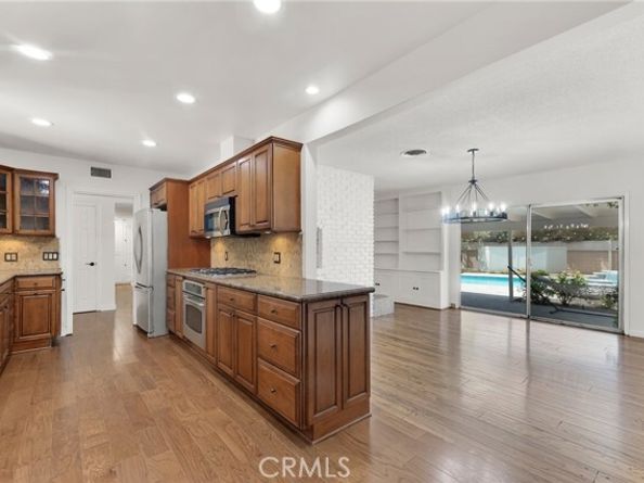 8401 Farralone Avenue, West Hills (los Angeles) CA 91304