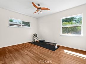8537 Fullbright Avenue, Winnetka (los Angeles) CA 91306